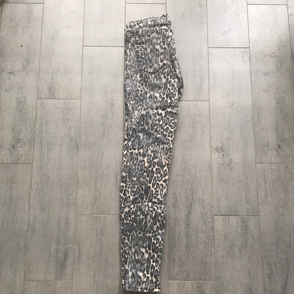 Snow Leopard J Brand Jeans - Picture 3 of 6